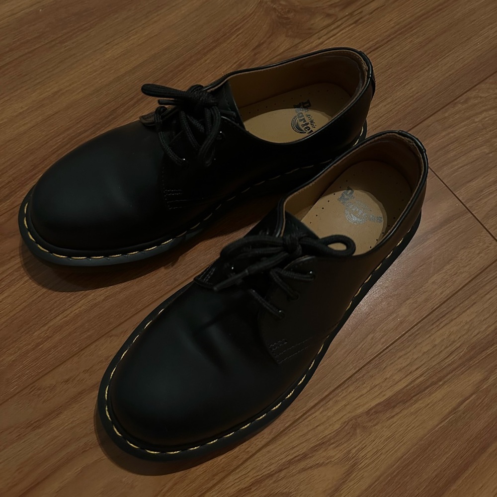 Dr. Martens 1461 WOMEN'S SMOOTH LEATHER OXFORD SHOES